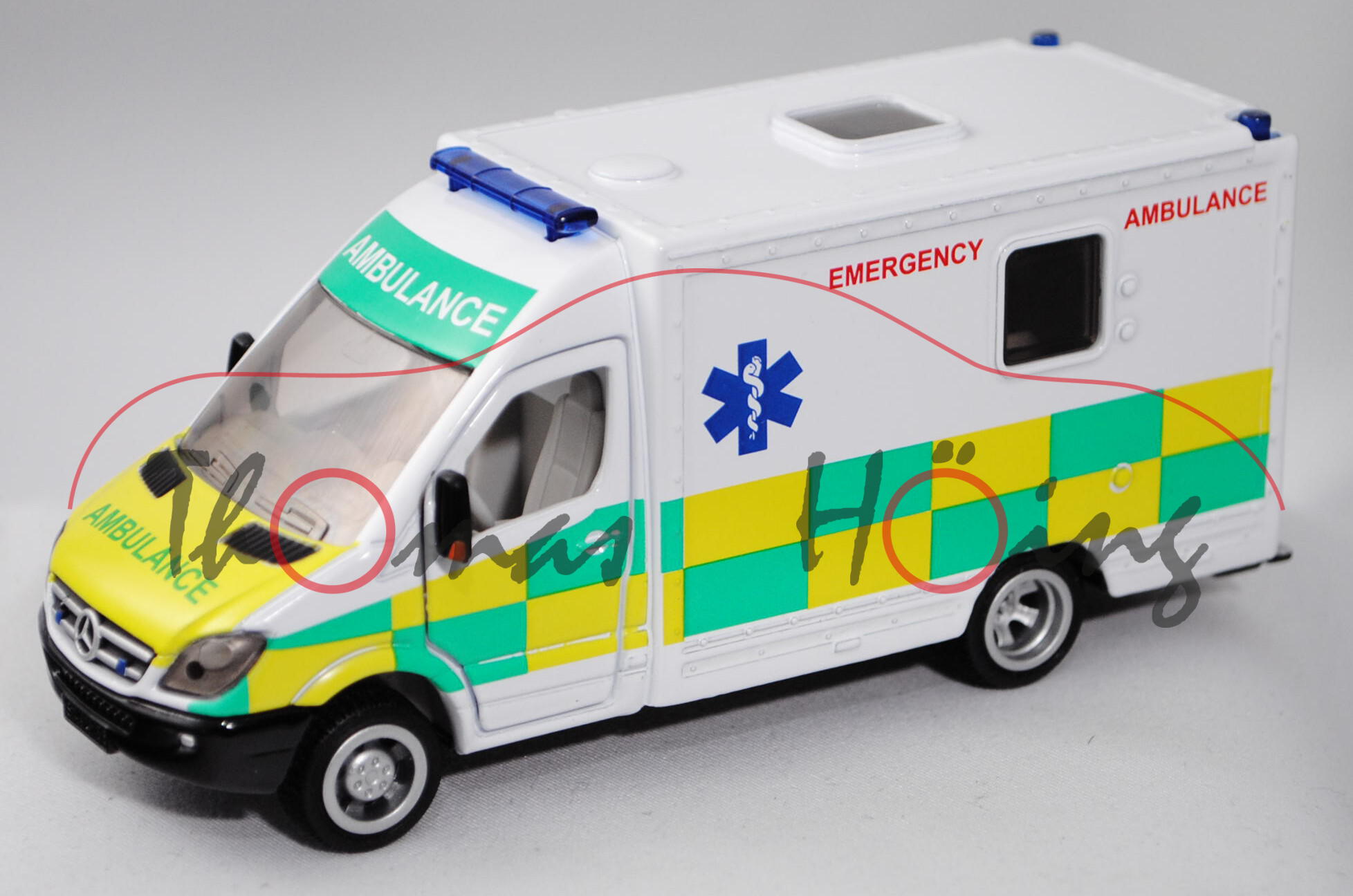 00601 Mercedes-Benz Sprinter II 213 CDI / 313 CDI Rettungswagen (NCV 3, Typ W 906, Modell 2006-), re