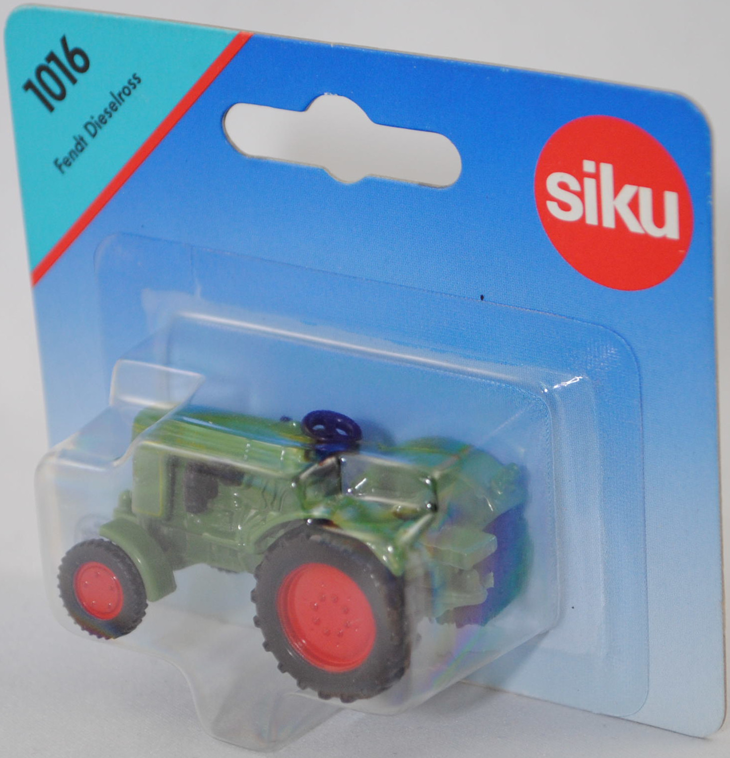 00000 Fendt Dieselross F 28 P (Typ Ackerschlepper als Universal-Schlepper, Modell 1951-1958), hell-farngrün, Sitz hell-farngrün, C48 rot / C49 rot, SIKU SUPER, 1:58, P29a