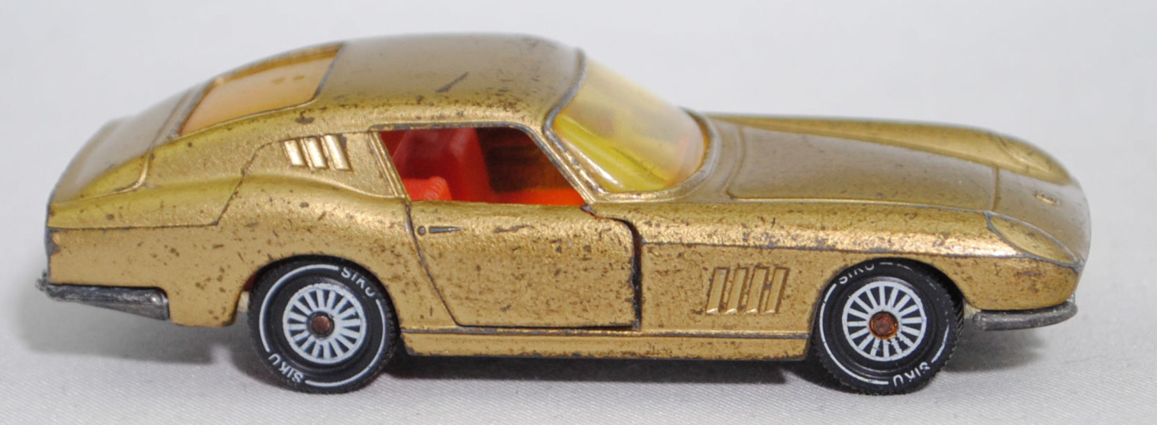 00005 Ferrari Berlinetta 275 GTB (Tipo 563, 2. Serie, Long Nose / Lange Nase, Modell 1965-1966), goldmetallic, Frontscheinwerfer integriert, Bpr. 1012, W-Germ, R11, SIKU SUPER, 1:56, vsc