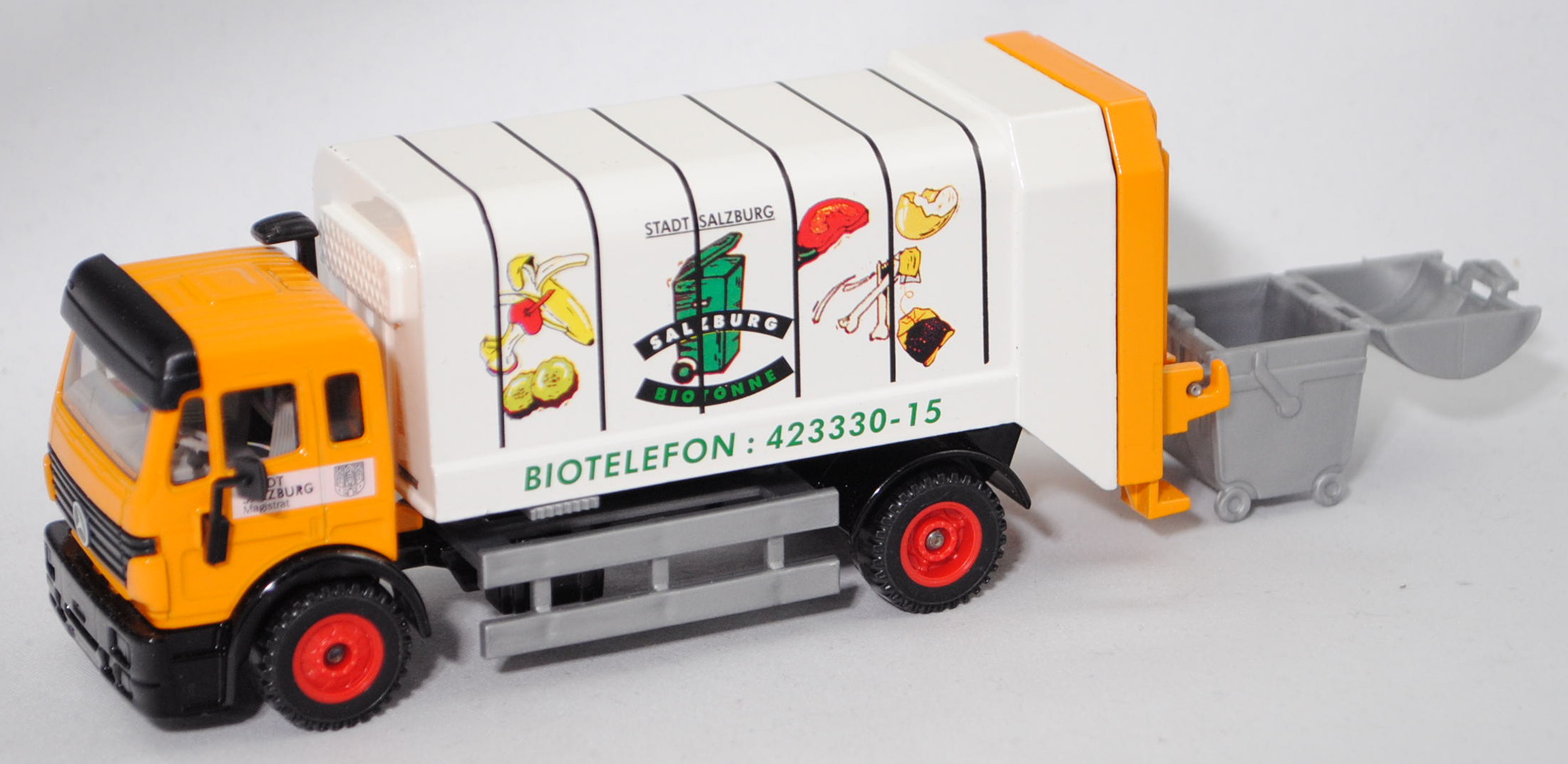 03800 A FAUN ROTOPRESS Abfallsammelfahrzeug, melonengelb, STADT / SALZBURG, SIKU, 1:55, L15