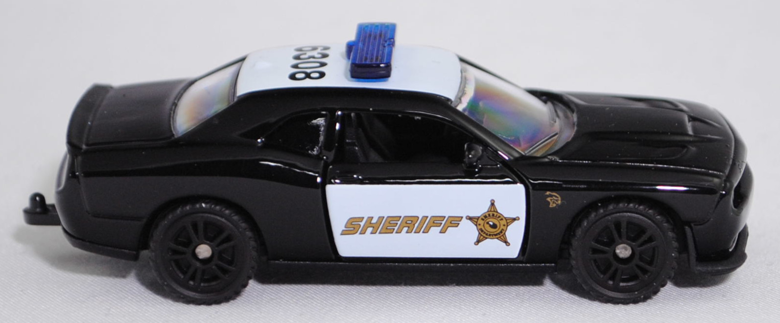 00000 Dodge Challenger SRT Hellcat (3. Generation, Facelift 2014, Modell 2014-2018) County Sheriff, schwarz, Sheriff-Stern und SHERIFF, SIKU SUPER, 1:63, P29f