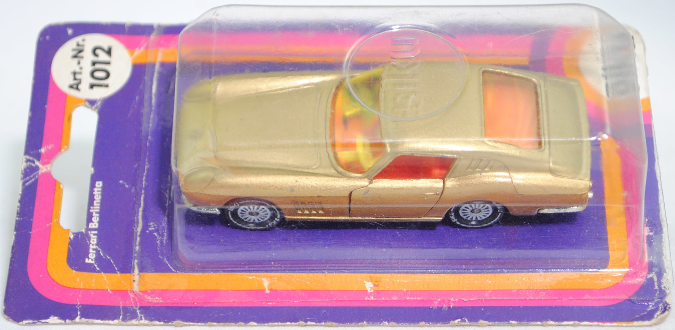 00005 Ferrari Berlinetta 275 GTB (Tipo 563, 2. Serie, Long Nose / Lange Nase, Modell 1965-1966), goldmetallic, Frontscheinwerfer integriert, Bpr. 1012, W-Germ, R11, SIKU SUPER, 1:56, P17 (s/w)