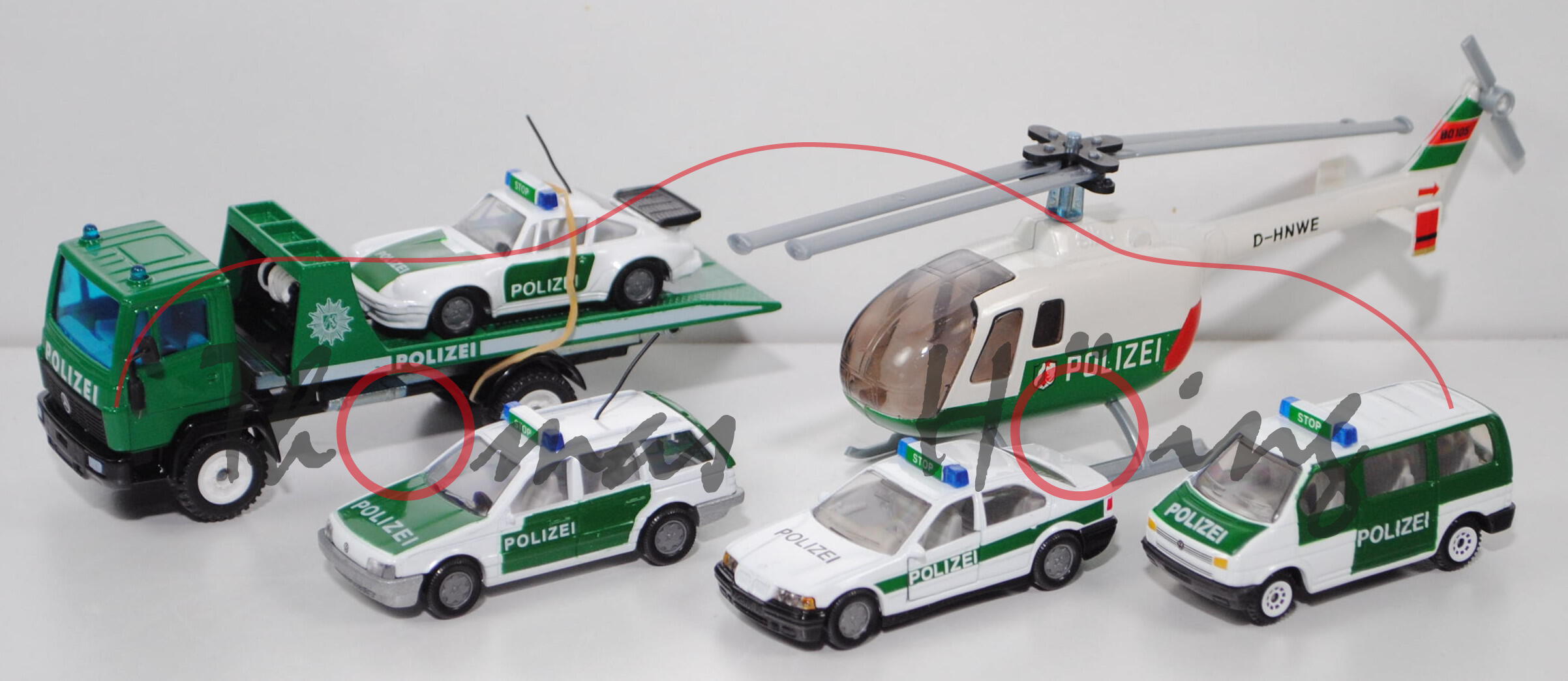 00000 Polizei-Geschenkset: mit VW Passat Variant (Typ B3) Lautsprecherwagen (1321), L15