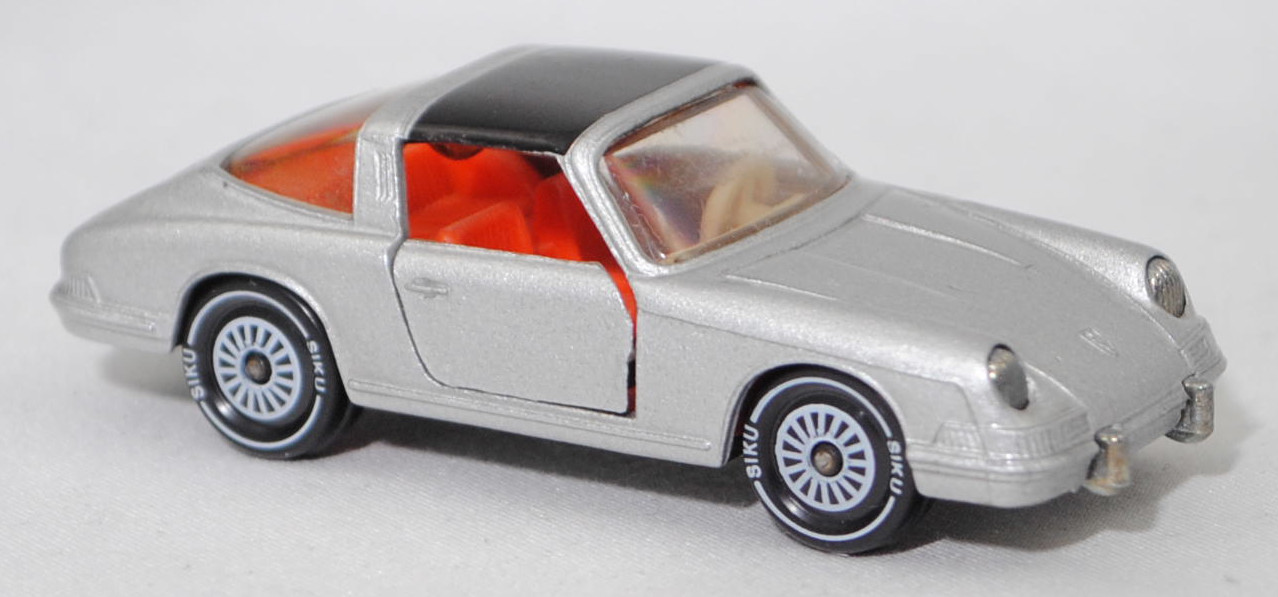 00009 Porsche 911 E Targa (F-Modell bzw. Urmodell, B-Serie, Modell 1968-1969), silber, Lenkrad weiß, Dach schwarz, Bpr. V234 und 1010, W-Germ, Verglasung rauch, R11 glatt, SIKU, 1:60, m
