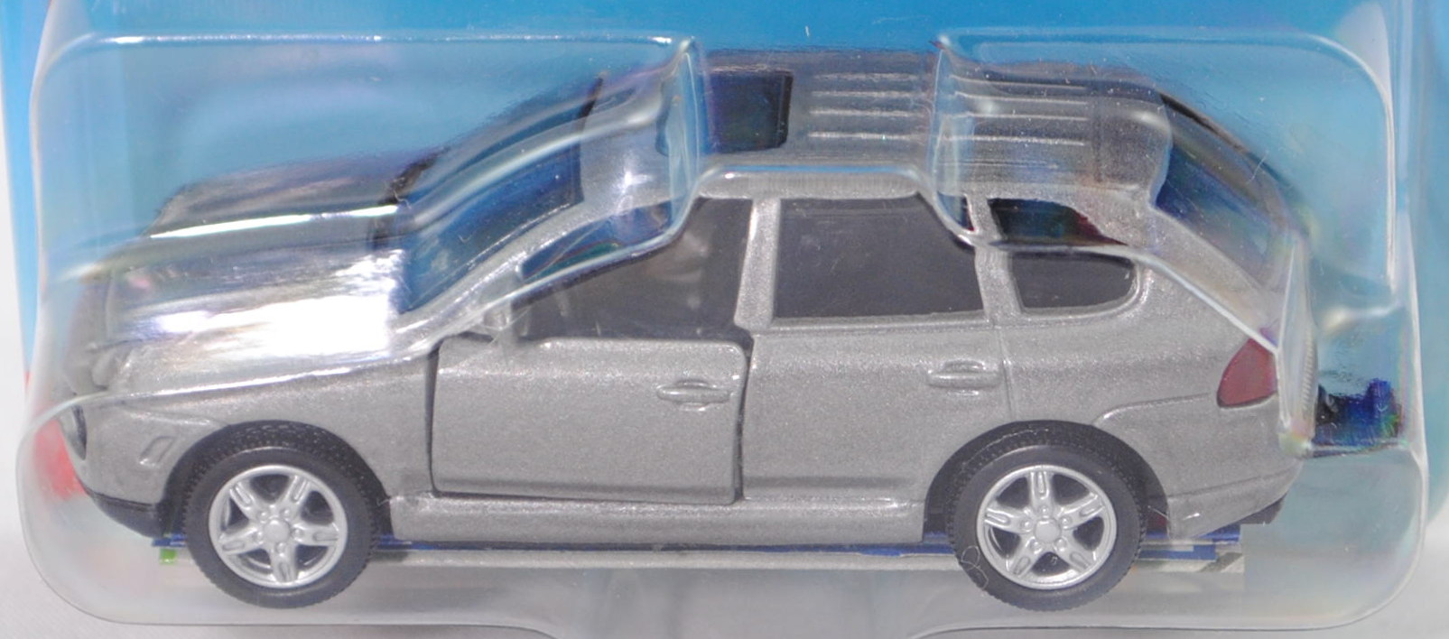 00005 Porsche Cayenne Turbo (1. Gen., Typ 9PA, Mod. 02-06), hell-staubgraumet., SIKU, 1:57, P29d