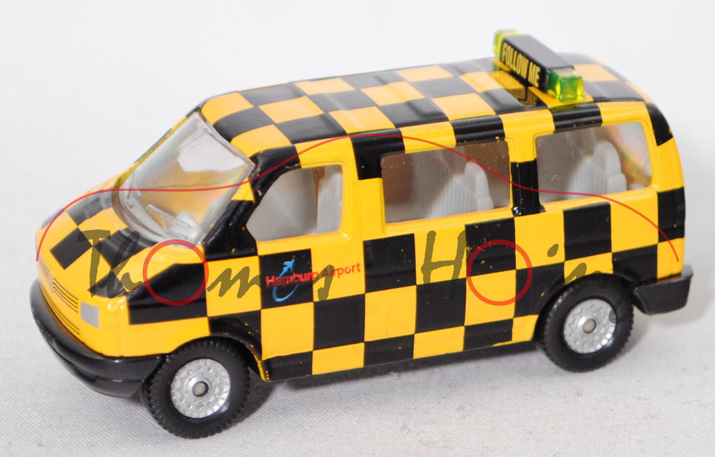 VW T4 GP Caravelle (Modell 1996-2003) Flughafen Follow-Me Fahrzeug, Hamburg Airport, SIKU, 1:62, m-