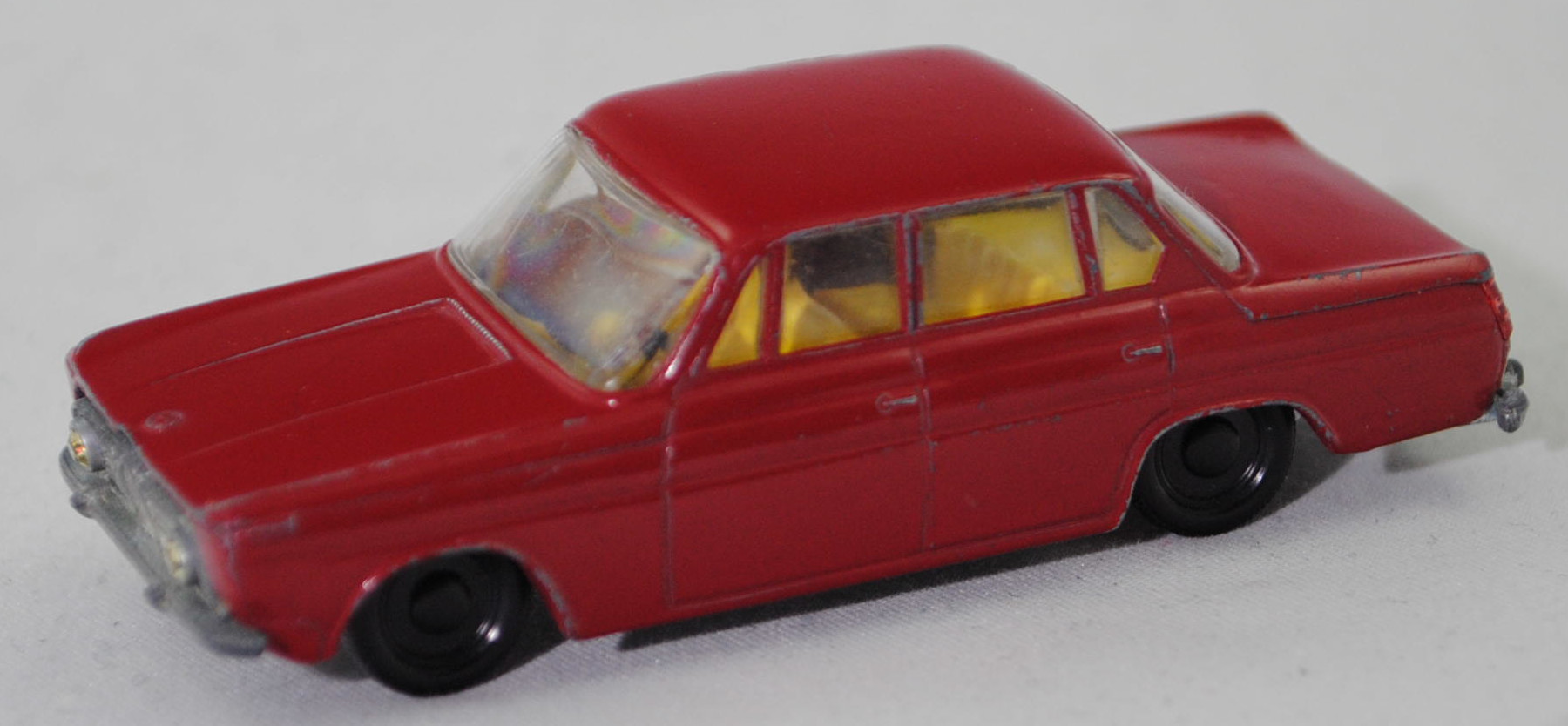 00009 BMW 1500 (Neue Klasse Stufenhecklimousine, Typ 115, Modell 1962-1964), braunrot, innen zinkgelb, Stoßstangenecken 1 mm lang, SIKU, 1:60, m-