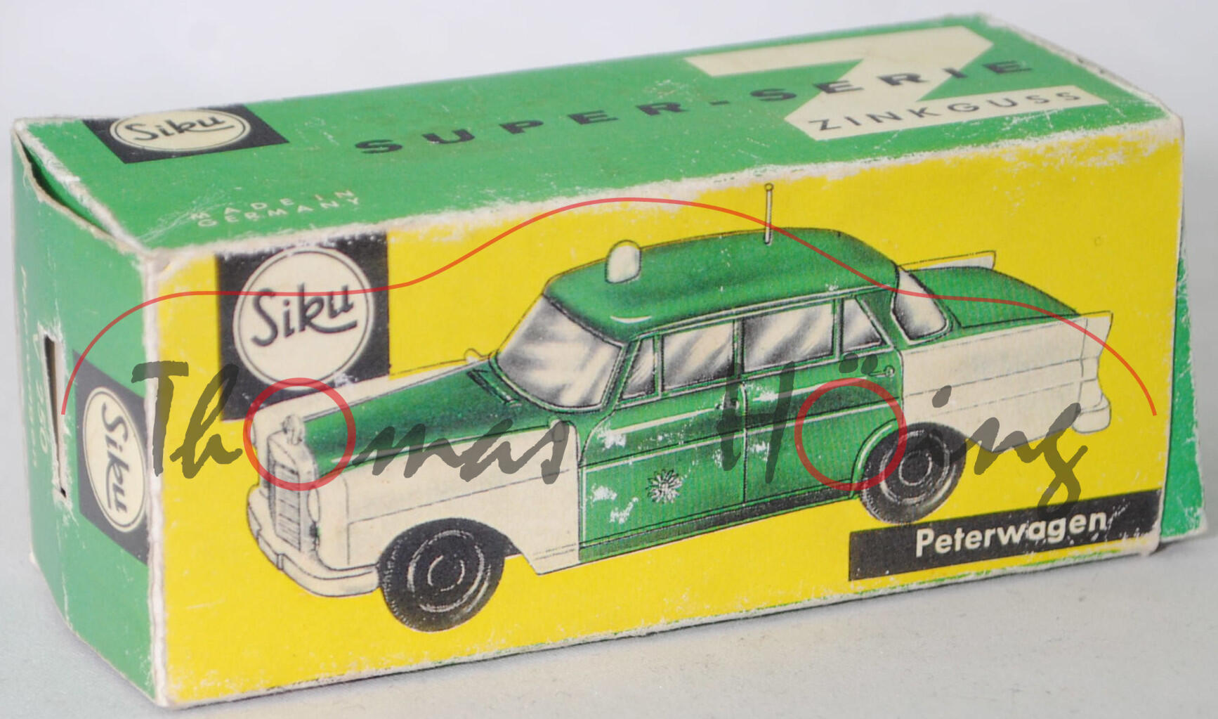 00011 Umbau Mercedes-Benz 190 Dc (W 110, Mod. 61-65) Peterwagen, grün, innen grau, Lenkrad schwarz, Rückleuchten orange, R2, SIKU, 1:60, vsc, P3l (Repro-Box)