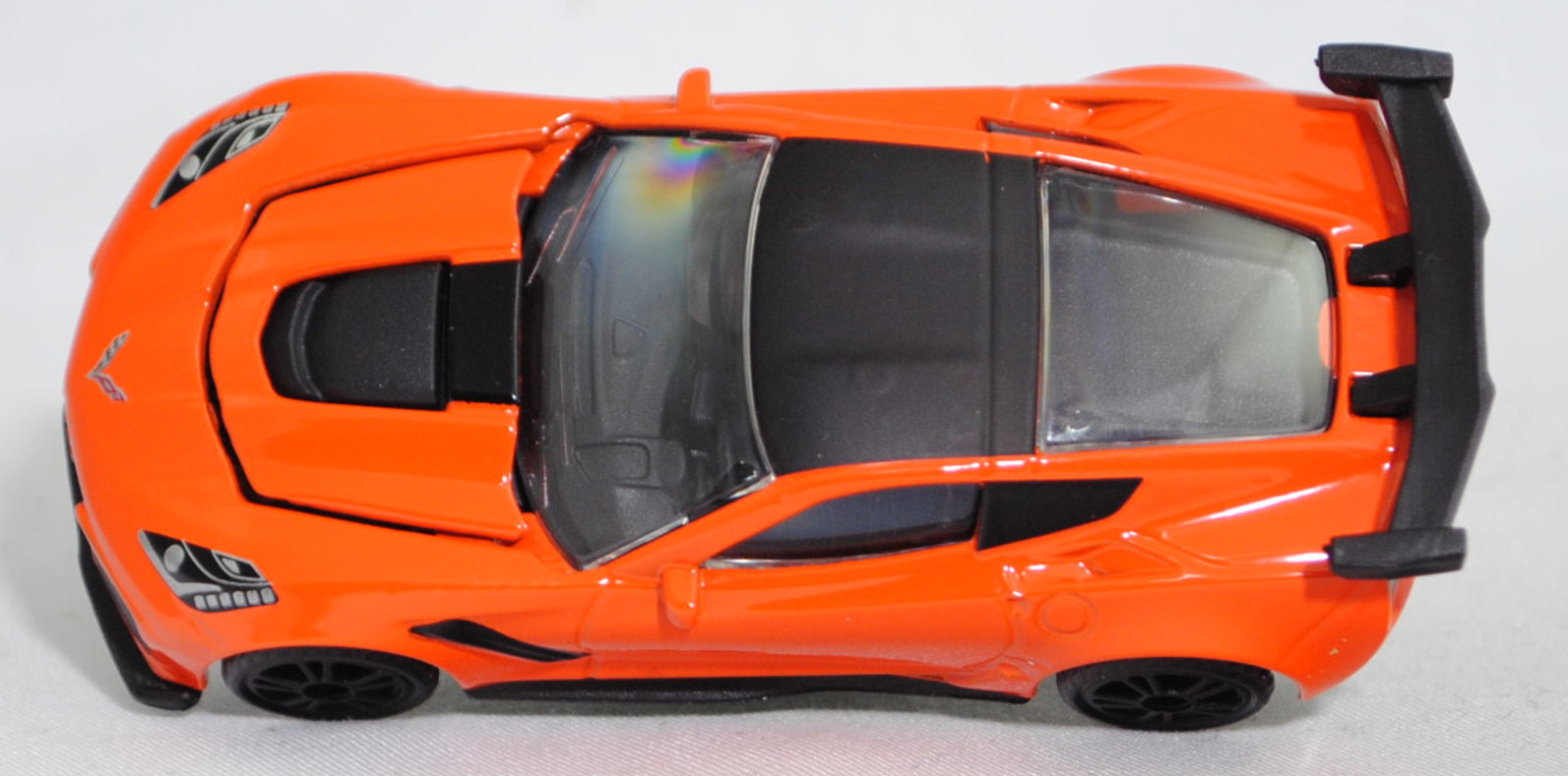 00001 Chevrolet Corvette ZR1 Coupé (7. Generation, Typ C7 mit ZTK Track Performance Package, Modell 2018-2019), sebring orange, Dach schwarz, SIKU SUPER, 1:56, P29f