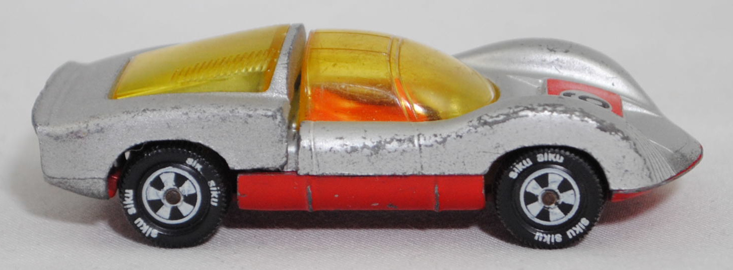 00003 Porsche 906 Carrera 6 (Typ Standard Coupé, Modell 1966-1966), silbergraumetallic/verkehrsrot, Startnummer 6, Bpr. V 285, Germ, Verglasung gelb, R10 weiß, SIKU SUPER, 1:59, vsc