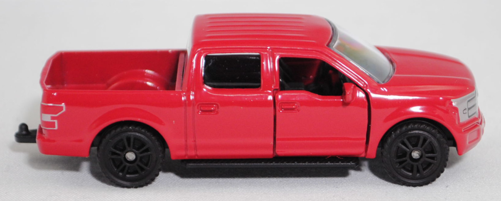 00000 Ford F-150 LARIAT STANDARD V8 SuperCrew mit 5,5 Ft Ladefläche (13. Generation, P552, Modell 2018-2020), himbeerrot, SIKU SUPER, 1:71, P29f
