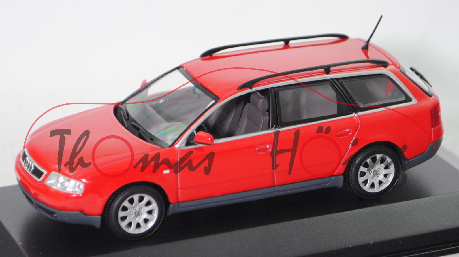 Audi A6 Avant (Baureihe C5, Typ 4B, Modell 1998-2001), tornadorot, Minichamps, 1:43, PC-Box