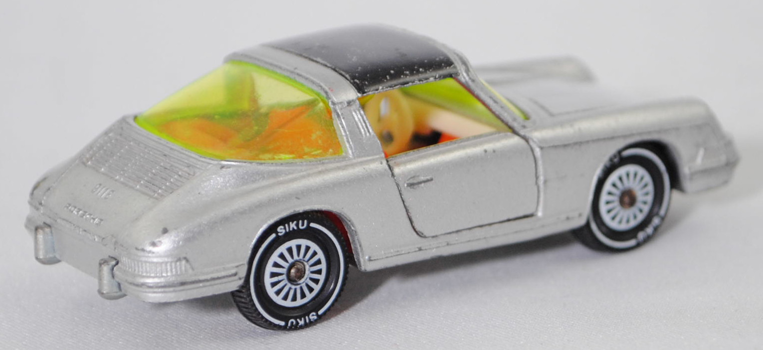 00004 Porsche 911 E Targa (Modell 1968-1969), silbergraumetallic, innen rotorange, Lenkrad cremeweiß, W-Germ, Verglasung gelbgrün, R11, SIKU SUPER, 1:60, m-