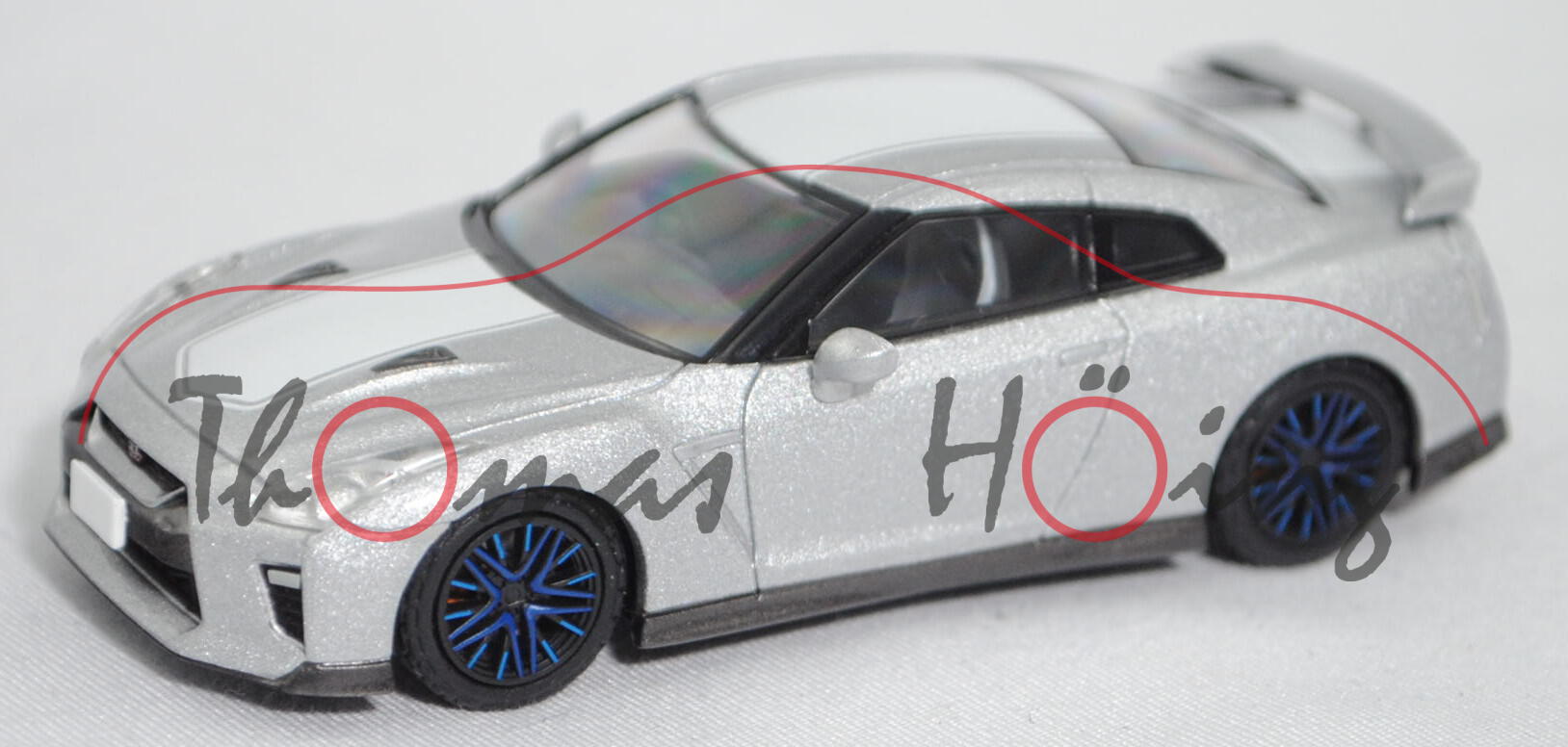 NISSAN GT-R 50TH ANNIVERSARY (Typ R35, Fl. 2017, Mod. 19-20), ultimate silver, TOMYTEC, 1:64, mb