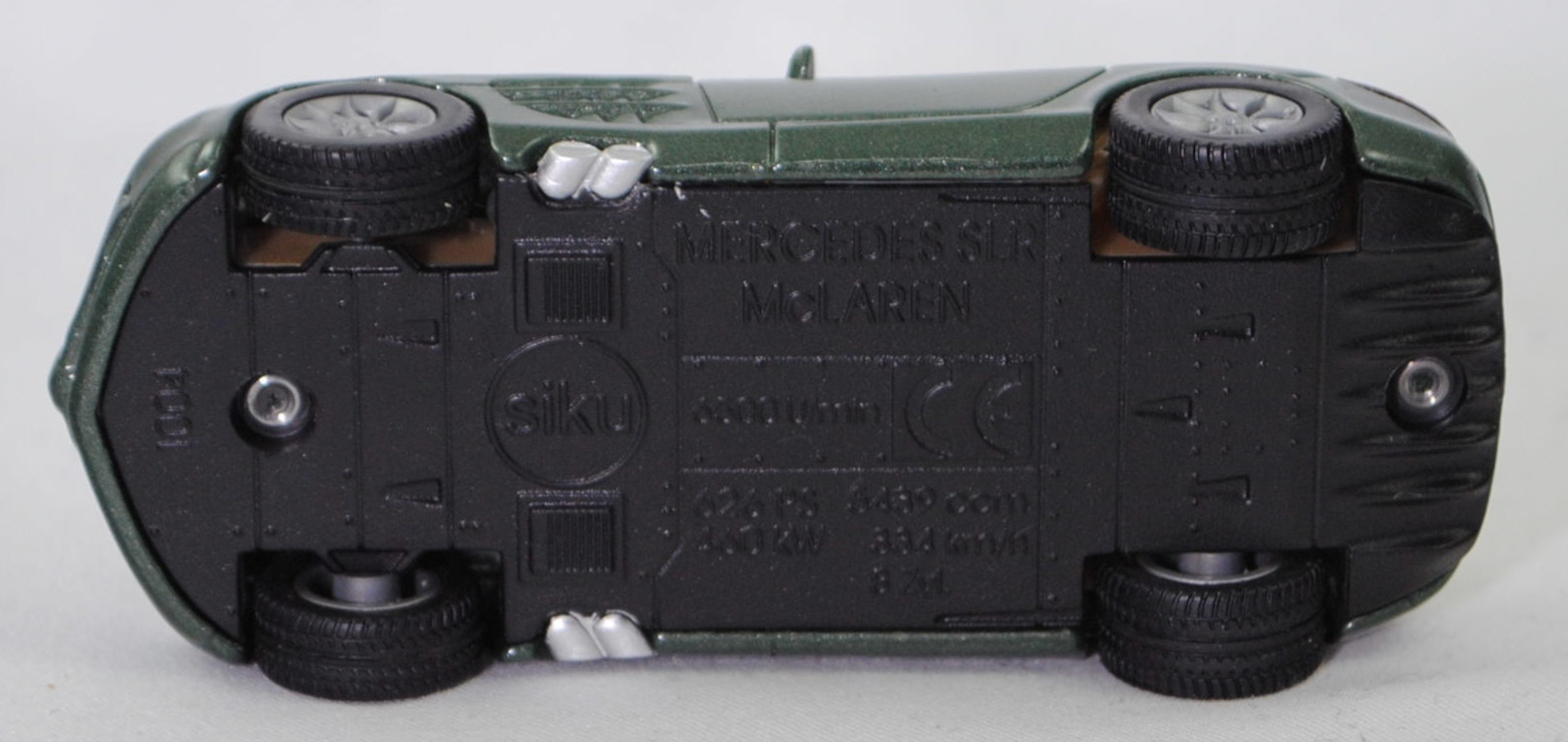 00007 Mercedes-Benz SLR McLaren (1. Generation, C 199, Modell 2004-2008), hell-chromoxydgrünmetallic, Bpr. 1004, B25a / B25b silbergrau, SIKU SUPER, 1:55, m
