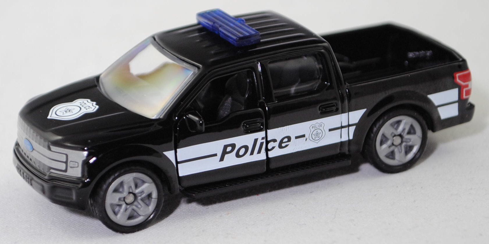 00000 Ford F-150 LARIAT STANDARD V8 SuperCrew mit 5,5 Ft Ladefläche (P552, Facelift 2018, Modell 2018-2020) US-Police, schwarz, Police, SIKU, 1:71, P29f