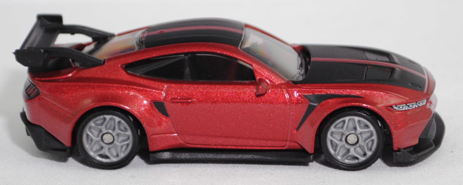 00000 Ford Mustang GTD (7. Generation, S650, Straßenversion des FIA-Gruppe-GT3-Rennwagens, Modell 2025-), hell-purpurrotmetallic, B55 silbergrau, SIKU SUPER, 1:62, P29f