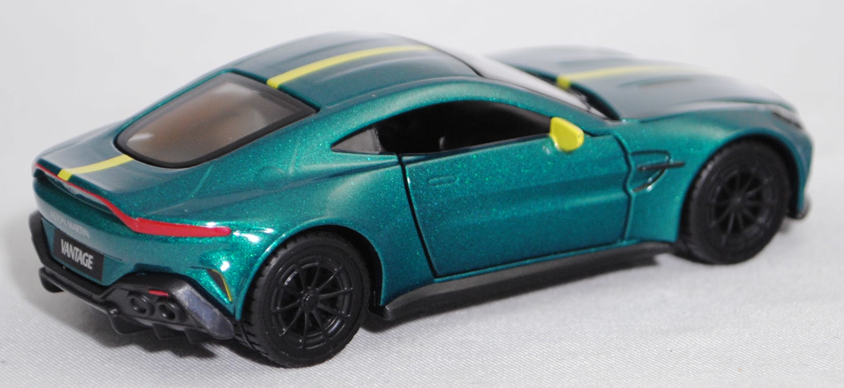 00000 Aston Martin Vantage AMV24 Edition (4. Generation, AM6, Facelift 2024, limitierte Auflage 24 Fahrzeuge, Modell 2025), podium green metallic, SIKU SUPER 1:50, L17mpK