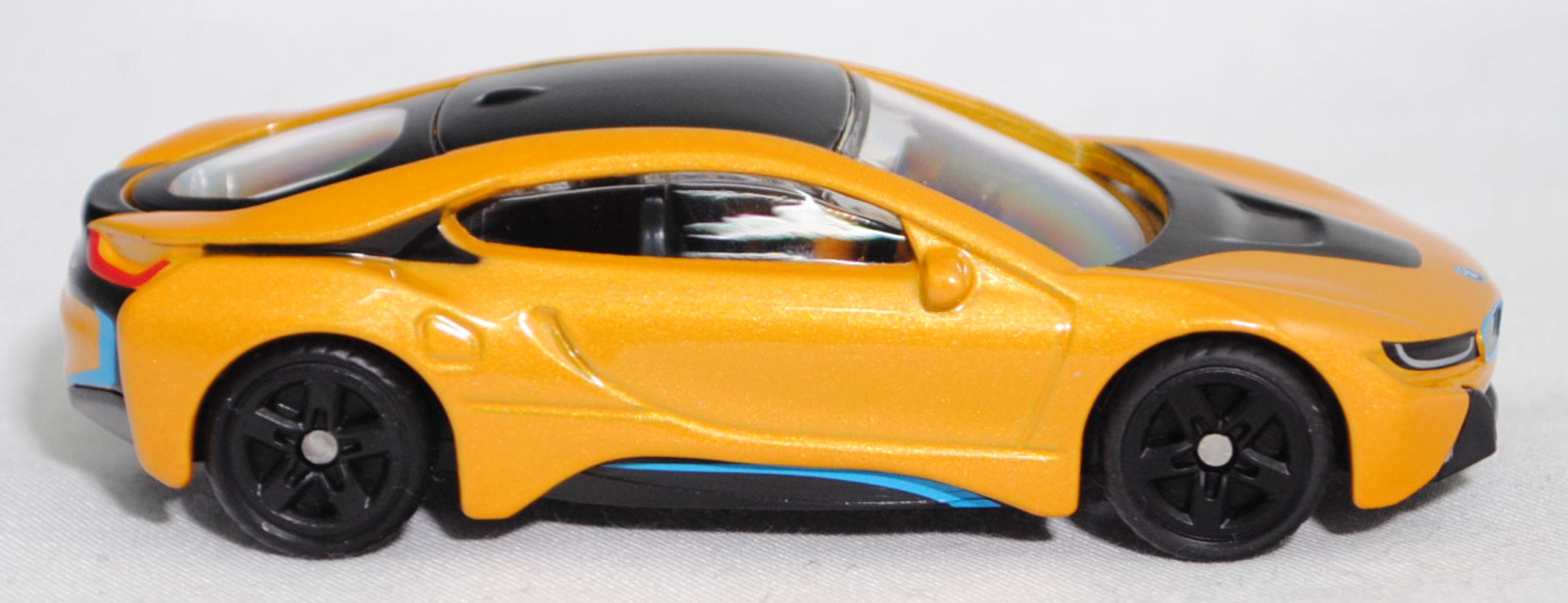 00000 BMW i8 Coupé (1. Generation, Typ I12, Vorfacelift (bei BMW Vor-LCI genannt), Modell 2014-2018), hell-maisgelbmetallic/schwarz, SIKU SUPER, 1:59, P29f