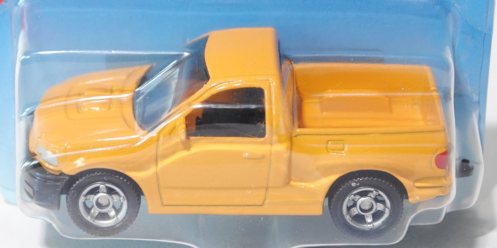 00006 SIKU RANGER (vgl. Ford F-150 TRITON Regular Cab, 11. Generation, Modell 2003-2005), chromgelb,