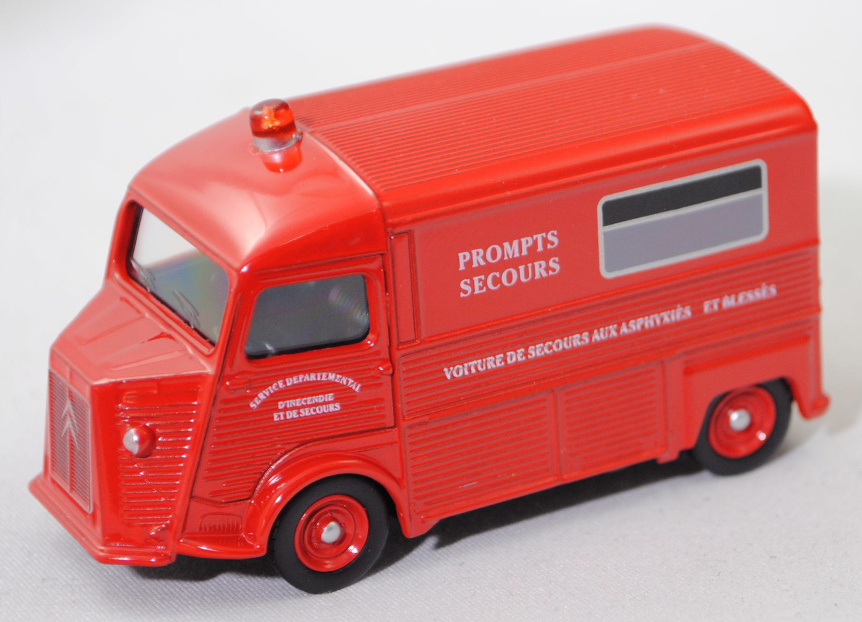 Citroen Typ HY (Typ Kleintransporter, Modell 1948-1981) Rettungswagen, verkehrsrot, Norev, 1:58, mb