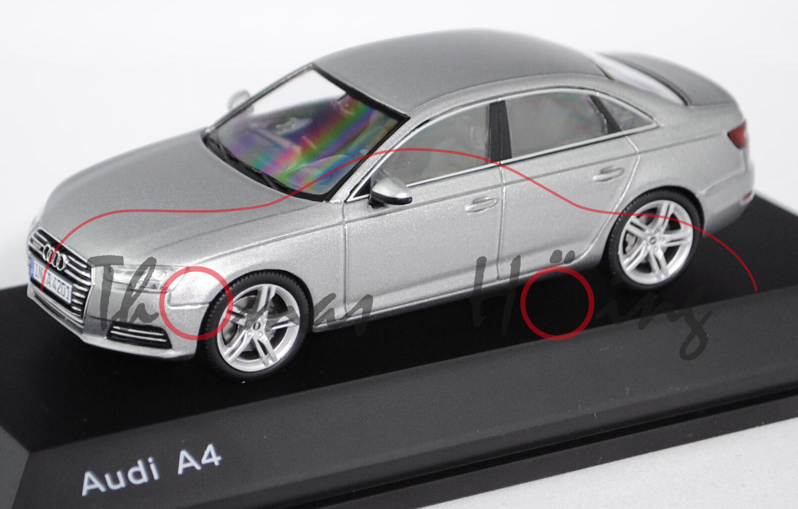 Audi A4 (B9, Typ 8W, Modell 2015-), florettsilber, Minimax, 1:43, Werbeschachtel