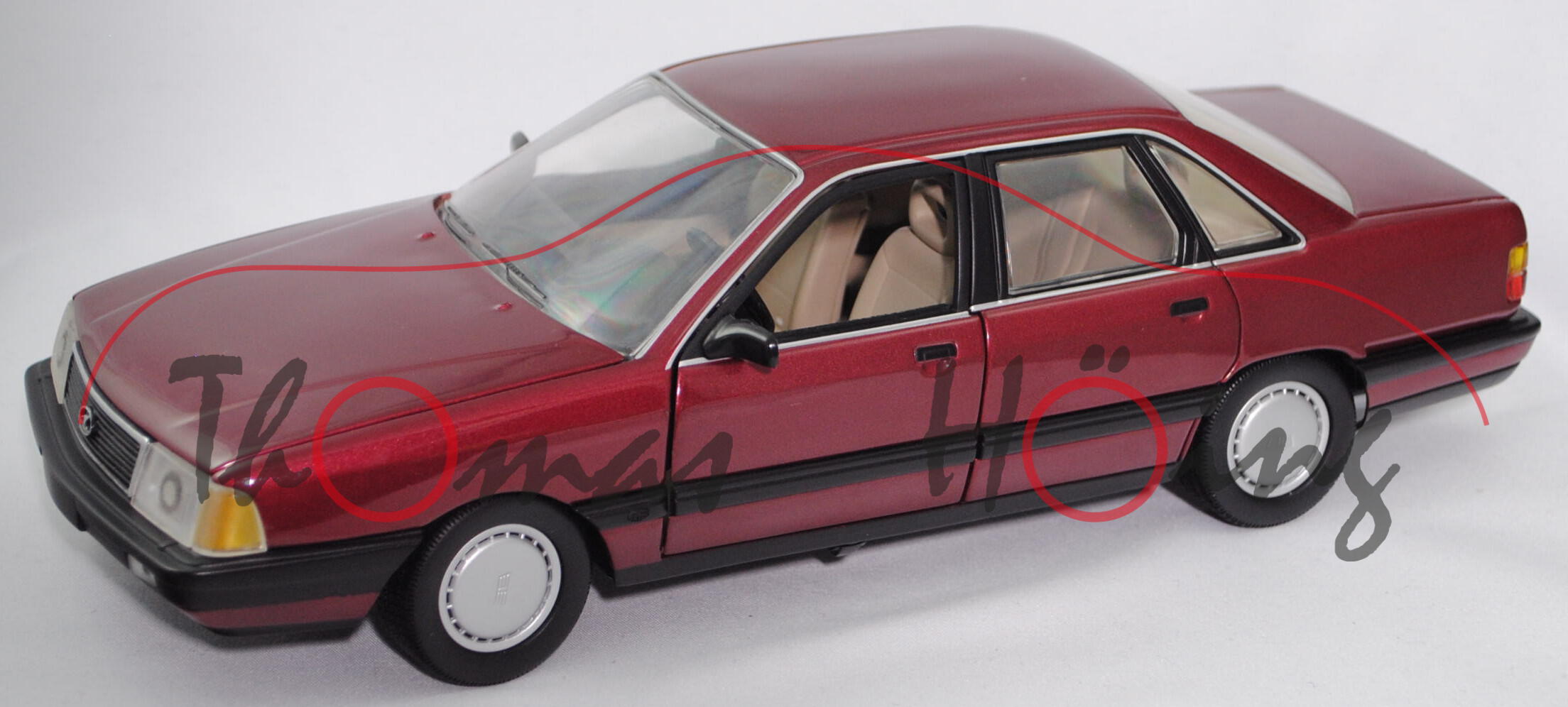 FAW-Hongqi CA7220 (2. Gen., Mod. 88-04 vgl. Audi 100 (C3, Typ 44 FL 1988)), rotmet., CFAGC, 1:18, mb