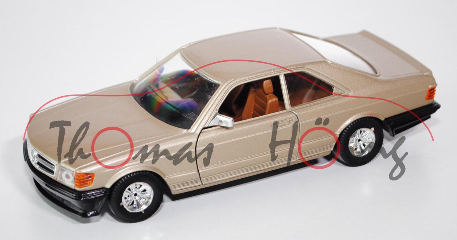 Mercedes 500 SEC, Modell 1986, goldmetallic, Türen zu öffnen, Sitze klappbar, mit Lenkung, Bburago D