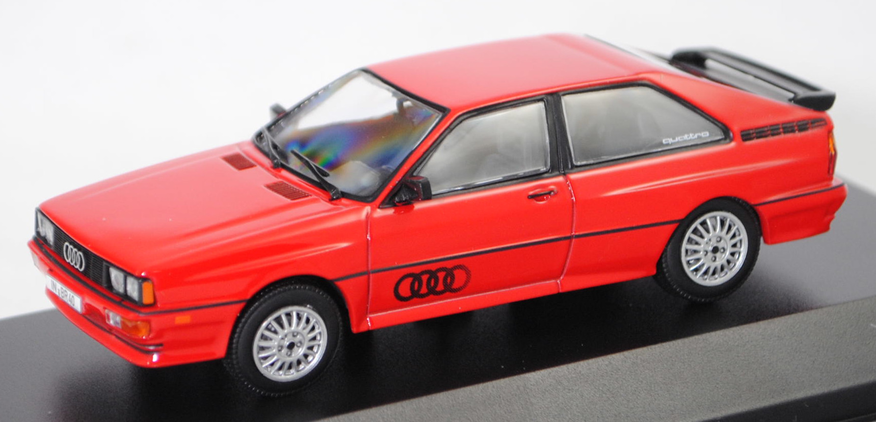Audi quattro (1. Generation, B2, Typ 85Q, VFL (Vorfacelift), Modell 1980-1982), tornadorot (LY3D), Minichamps, 1:43, PC-Box (Herzlichen Glückwunsch / zum 40. Arbeitsjubiläum / Audi / Betriebsrat)