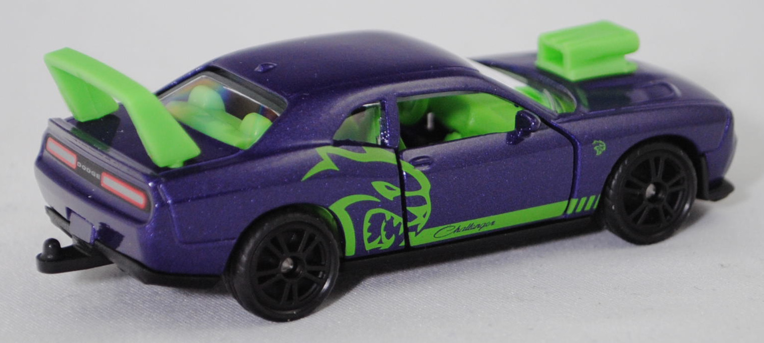 00000 Dodge Challenger SRT Hellcat (3. Generation, Facelift 2014, Modell 2014-2018) Custom, blauviolettmetallic (plum crazy pearlcoat), SIKU SUPER, 1:63, P29f