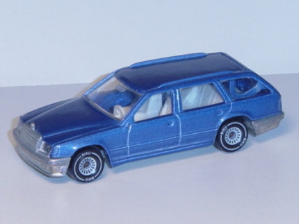 00002 Mercedes-Benz 300 TE (Baureihe S 124), Modell 1985-1986, violettblaumetallic, B4, Chassis chro