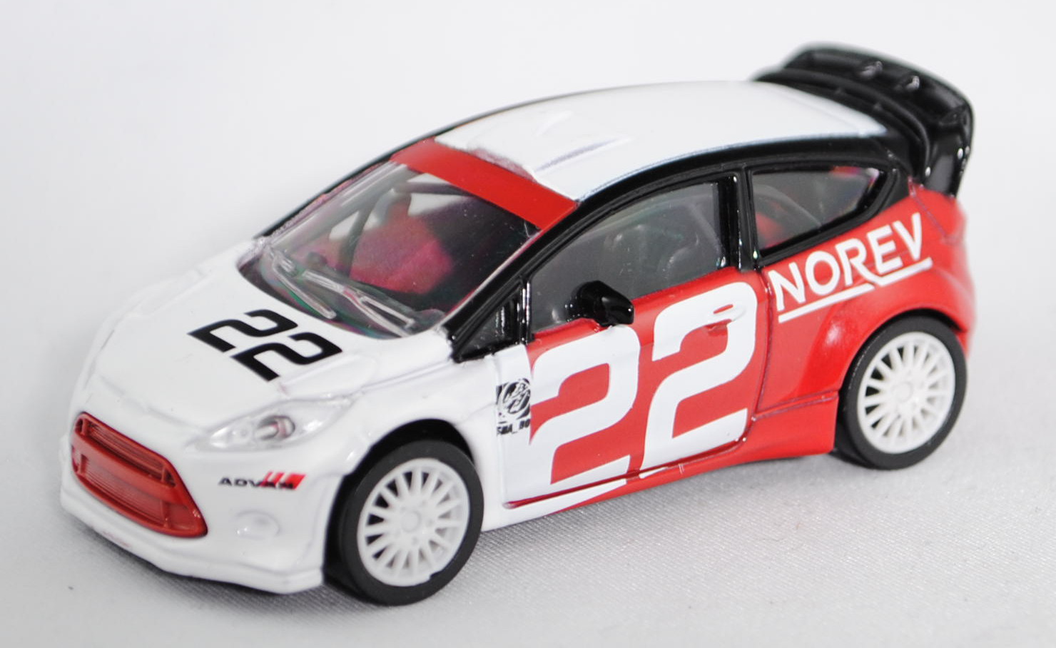 Ford Fiesta RS WRC (Modell 2011-), reinweiß/schwarz/hell-himbeerrot, Nr. 22, SHA_DO / NOREV, ca. 1:5