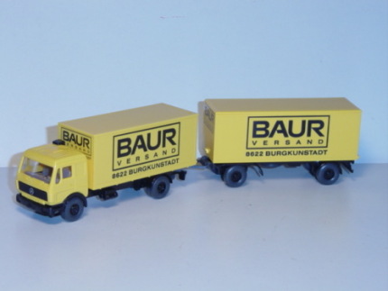 Mercedes Koffer-Lastzug, signalgelb/schwarz, BAUR / VERSAND / 8622 BURGKUNSTADT, Wiking, 1:87, mb