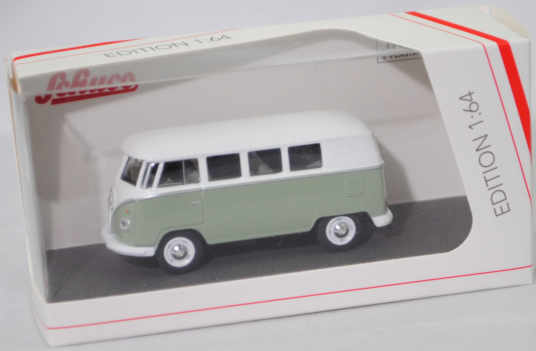 VW Transporter Kombi mit Sitzeinrichtung 1200 (Typ 2 T1 bzw. Typ 2 Transporter 1, Modell 1962-1963), reinweiß/blassgrün, Schuco by Minimax, EDITION 1:64, mb (Limited Edition)
