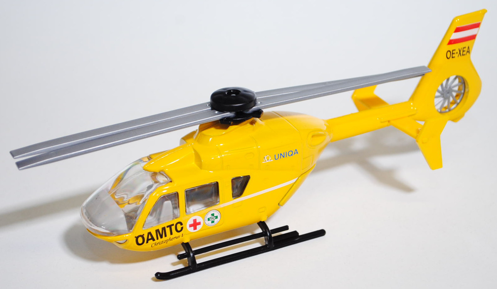 03802 Eurocopter Hubschrauber, kadmiumgelb, ÖAMTC / Christophorus 1 / BERGRETTUNGSDIENST ÖSTERREICH 