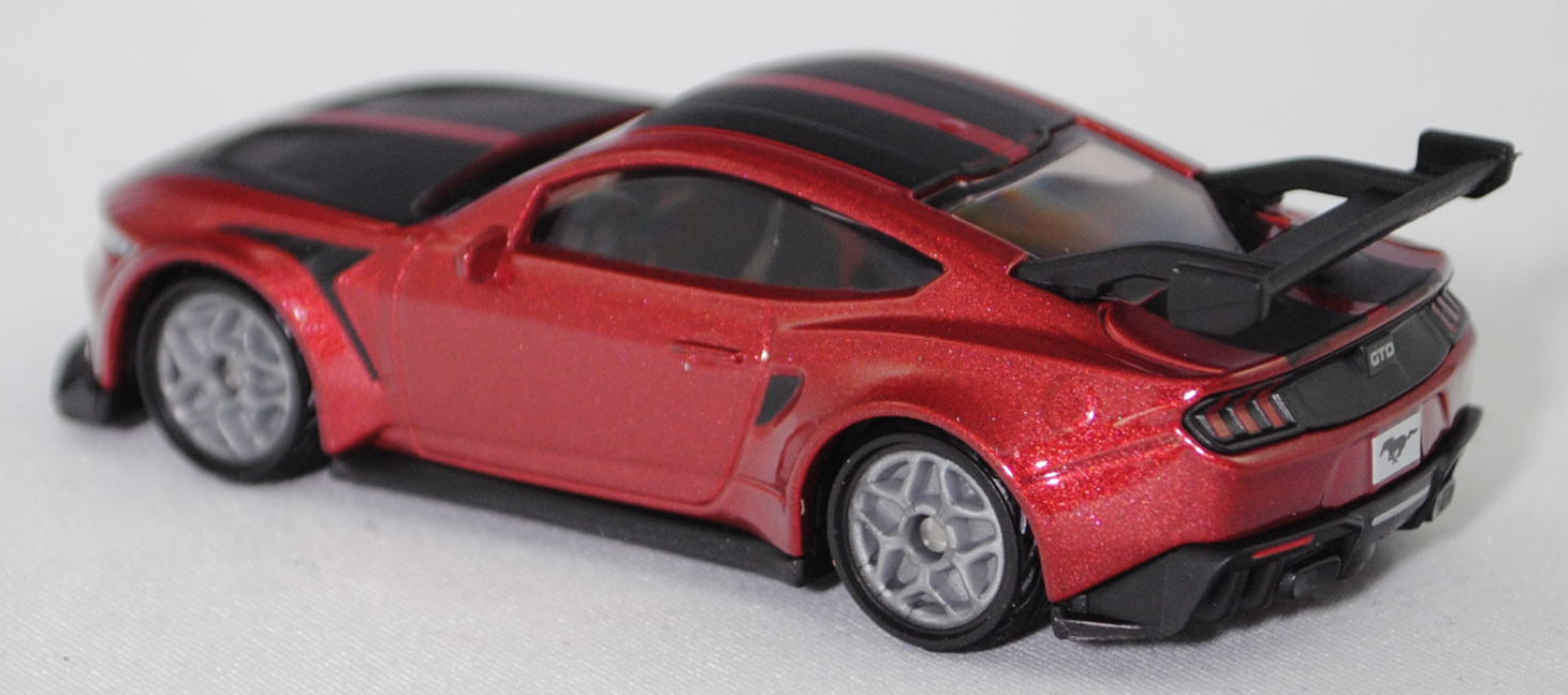 00000 Ford Mustang GTD (7. Generation, S650, Straßenversion des FIA-Gruppe-GT3-Rennwagens, Modell 2025-), hell-purpurrotmetallic, B55 silbergrau, SIKU SUPER, 1:62, P29f
