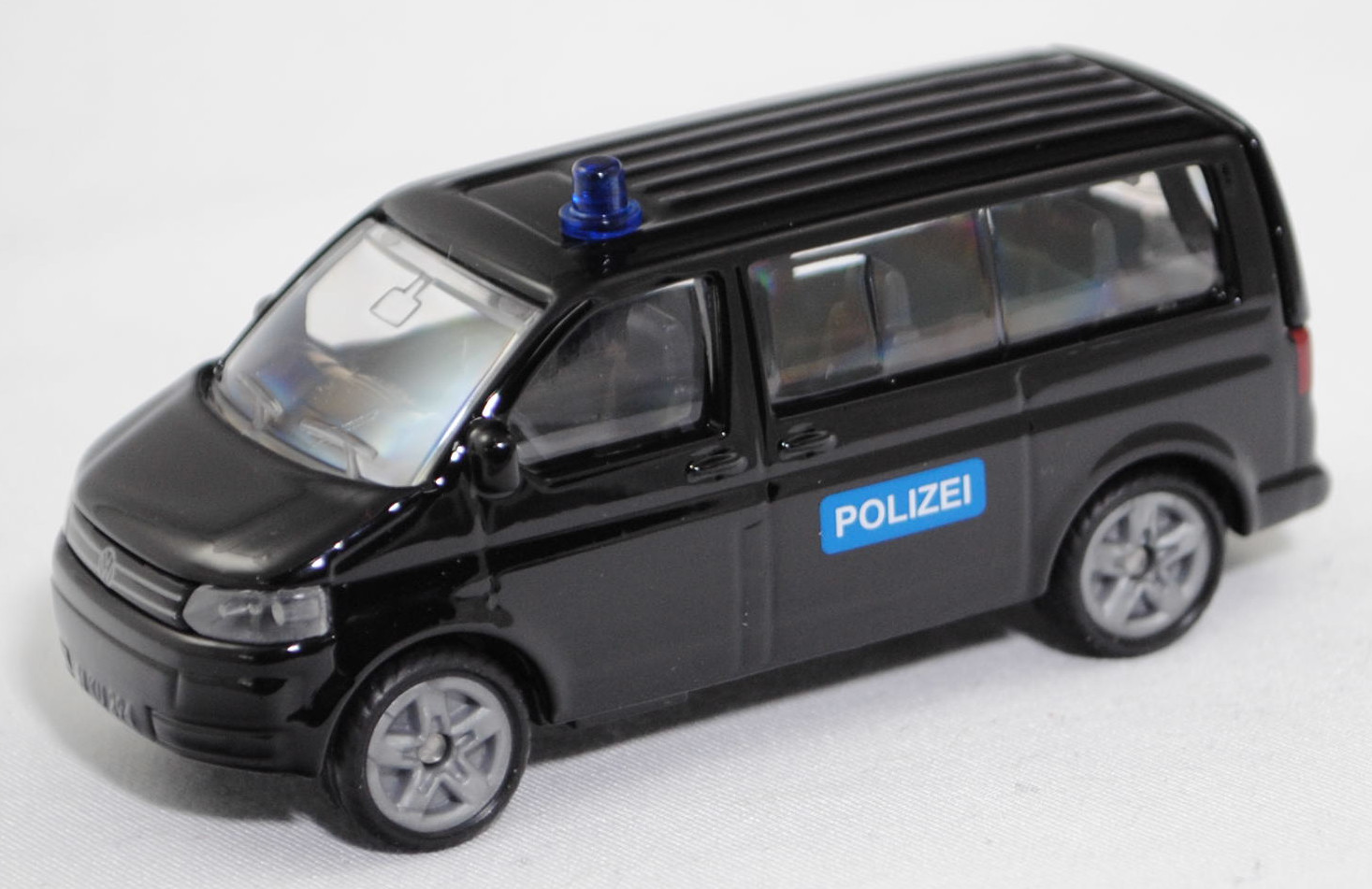 00000 VW T5 GP Multivan Highline 2.0 TDI (Typ 2 Transporter 5, Typ 7E, GP 2009, Modell 2009-2015) Sondereinsatzkommando, schwarz, POLIZEI, SIKU SUPER, 1:61, P29f
