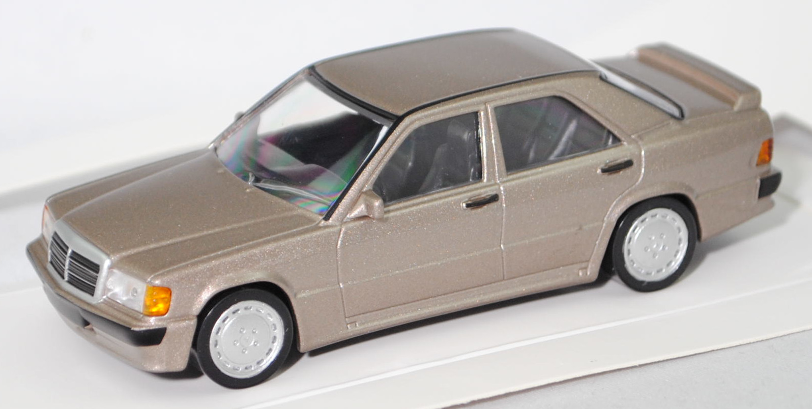 Mercedes-Benz 190 E 2.3-16 (1. Generation, W 201, Baumuster 201.034, Vor-MoPf, Modell 1984-1988), rauchsilber metallic, Norev Jet-car, 1:43, mb (weiße Schachtel)