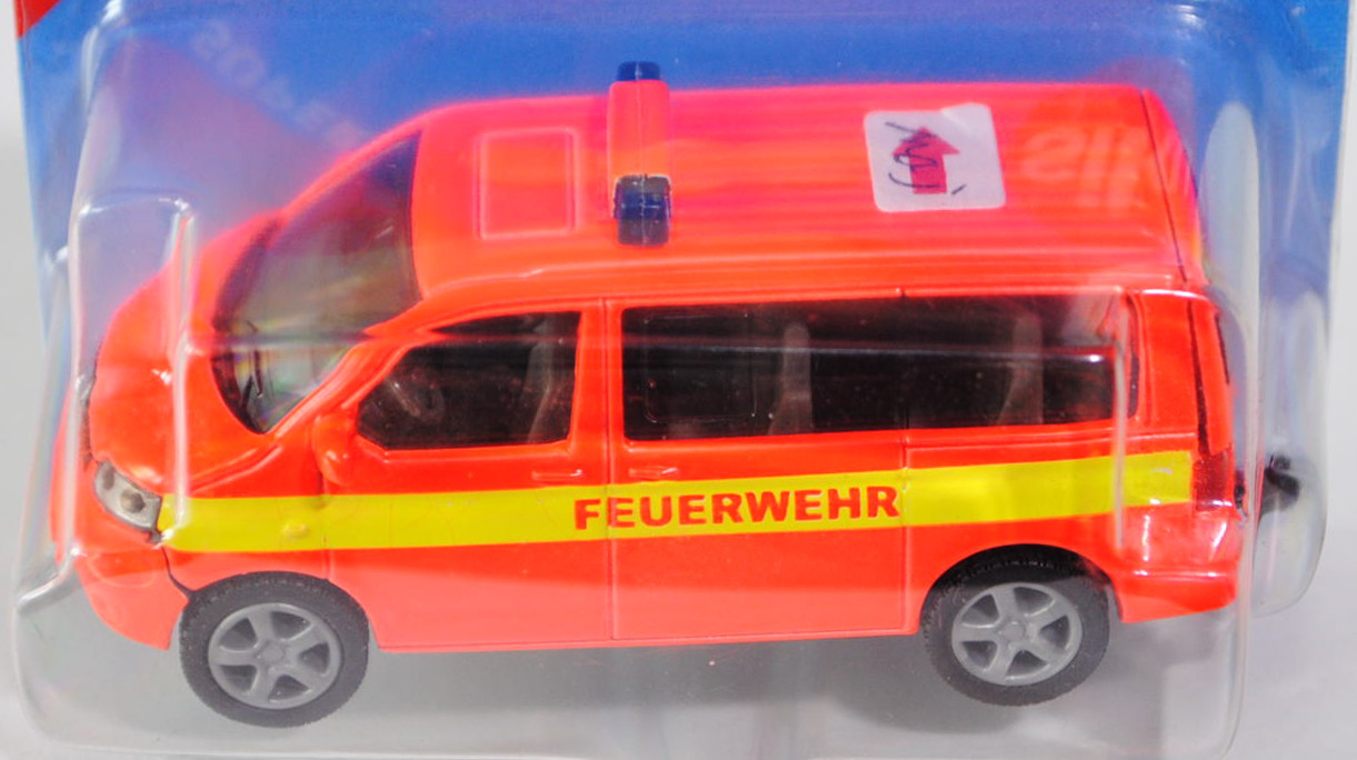 00401 VW T5 Multivan, Modell 2003-2009, tagesleuchtfarbe, mit leuchtgelbem Streifen, FEUERWEHR, 1:55