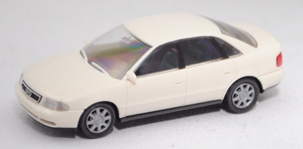 Audi A4 1.8 T quattro (B5, Typ 8D2, Mod. 94-99), cremeweiß (vgl. casablanca), Rietze, 1:87, Werbebox