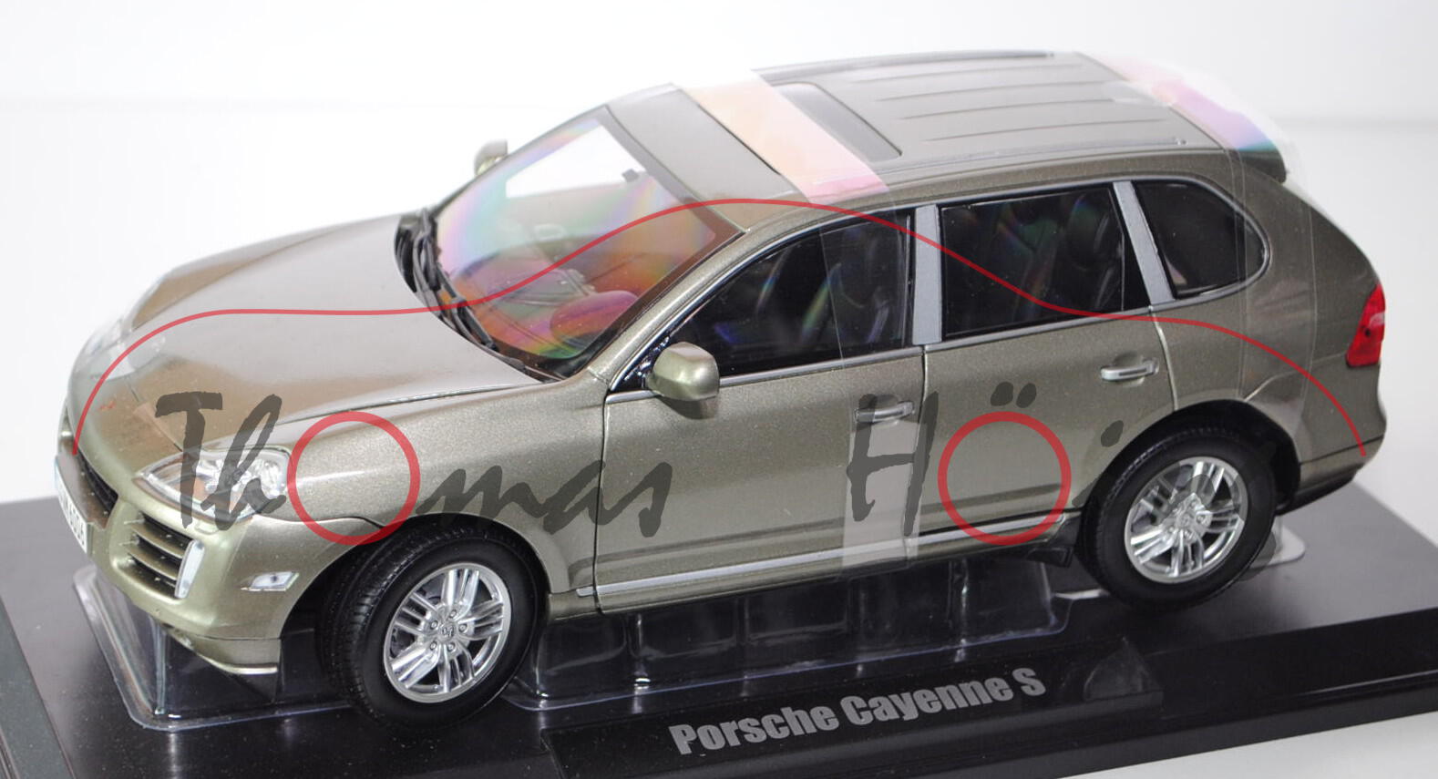 Porsche Cayenne S, Modell 2007-2010, grünolivemetallic, 1:18, Norev, mb