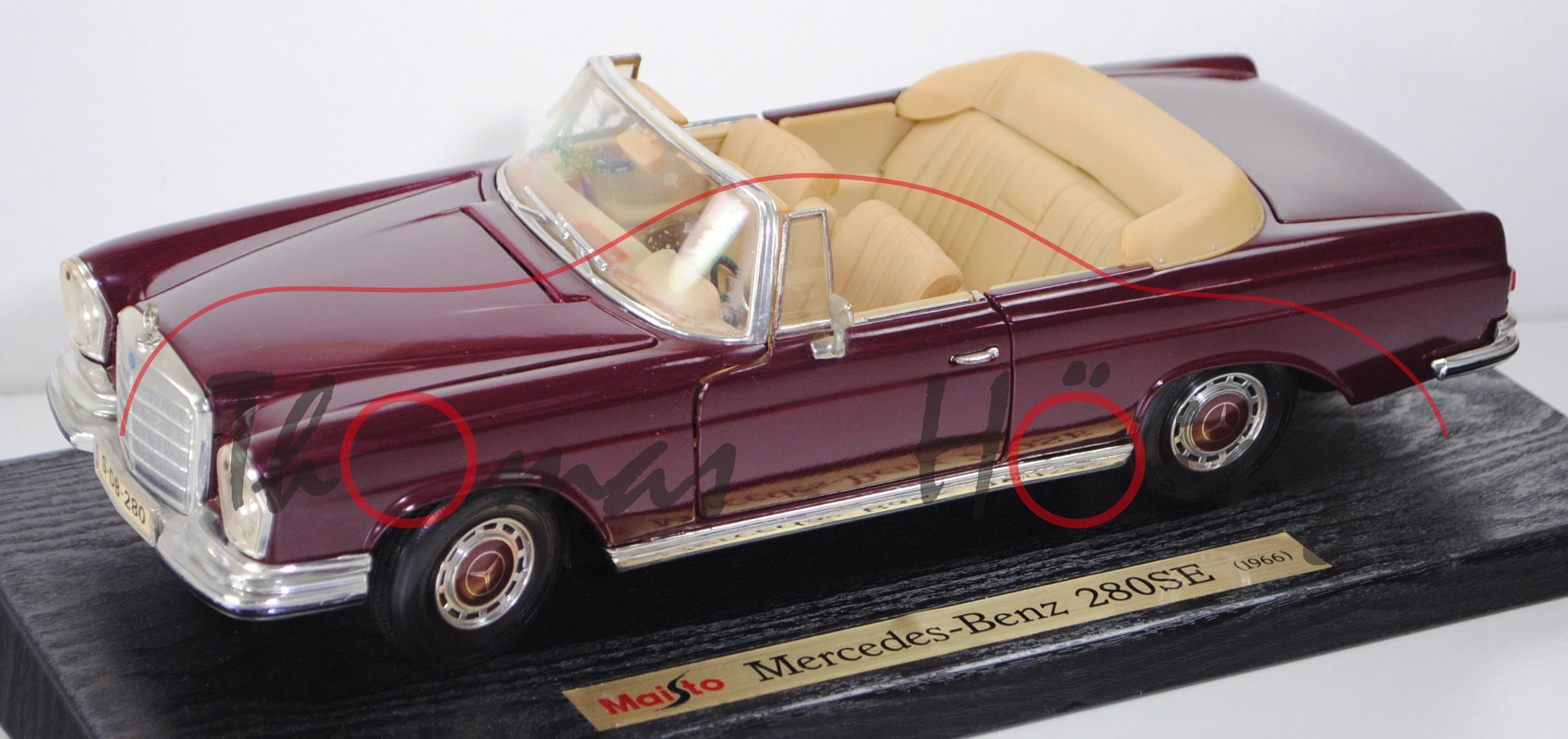 Mercedes-Benz 280 SE Cabriolet (R W 111 E28 Cabriolet, Modell 1967-1971), weinrot, Maisto, 1:18, mb