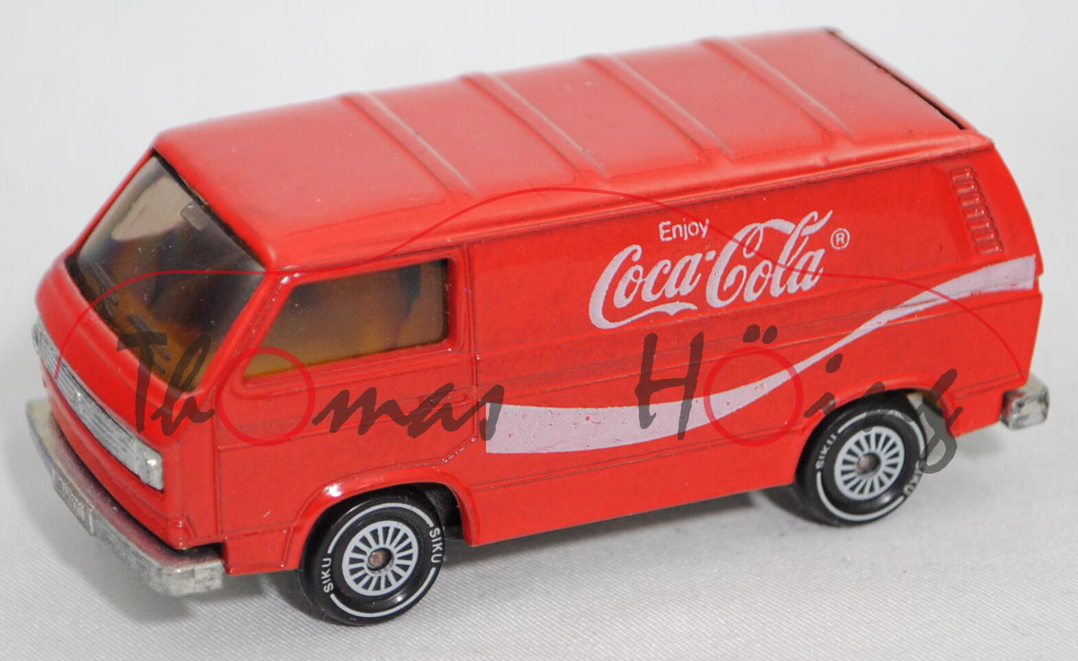 00009 VW Transporter Kastenwagen (3. Gen., T3, Mod. '80, Mod. 79-82), rot, Enjoy / Coca-Cola®, SIKU