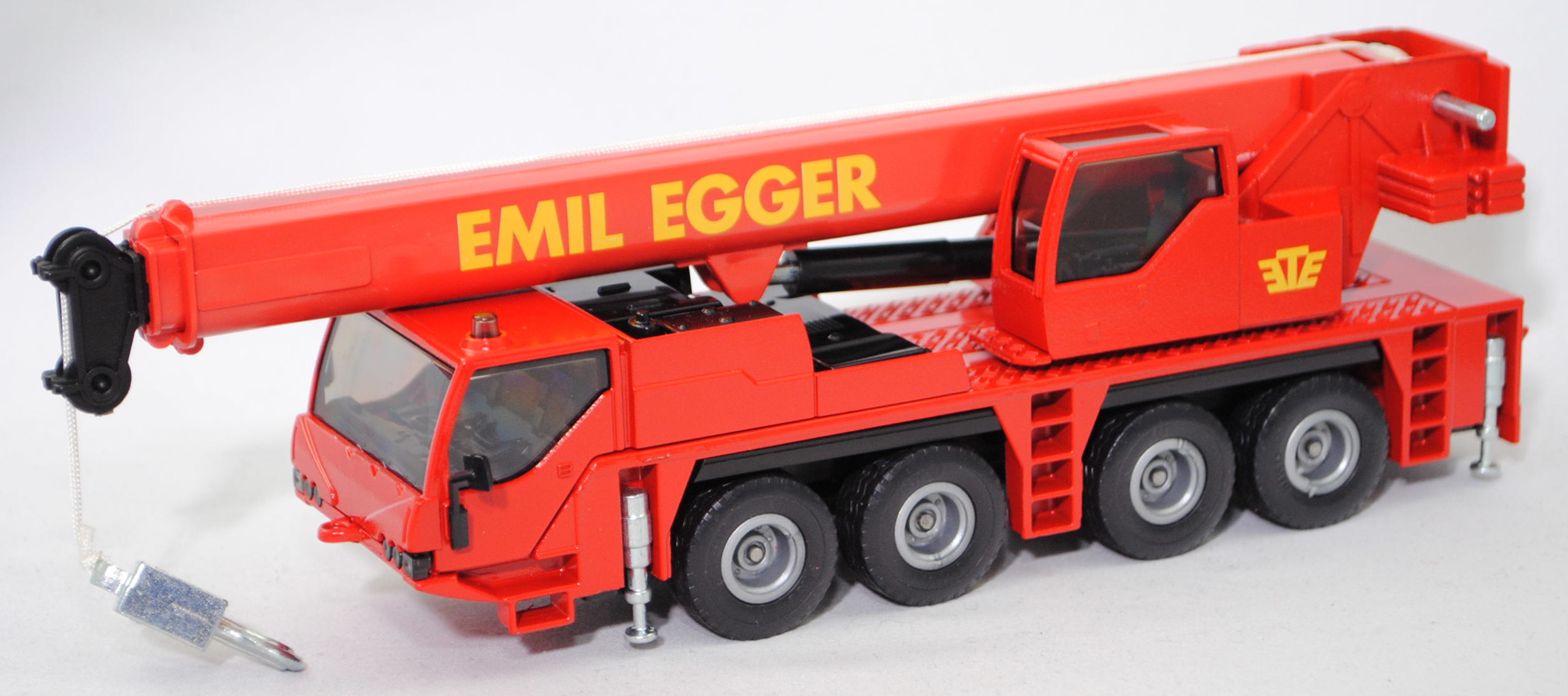 03900 CH Mobilkran Liebherr LTM 1060/2 (Modell 1999-2005), rot, EMIL EGGER, SIKU, 1:55, L17mpP