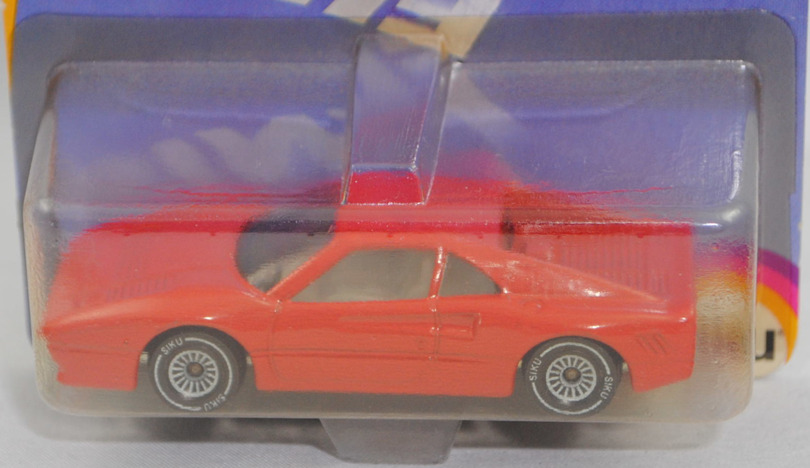 00001 Ferrari GTO (1. Generation, auch Ferrari 288 GTO genannt, F114, Modell 1984-1986), verkehrsrot, innen reinweiß, ohne CE-Zeichen, Verglasung klar, SIKU SUPER, 1:55, P21E vergilbt