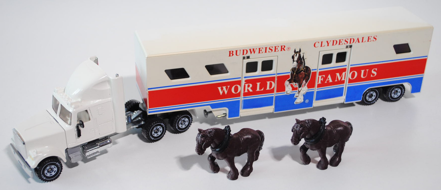 00000 White Pferdetransporter, cremeweiß/silbergraumetallic, BUDWEISER® CLYDESDALES / WORLD FAMOUS,