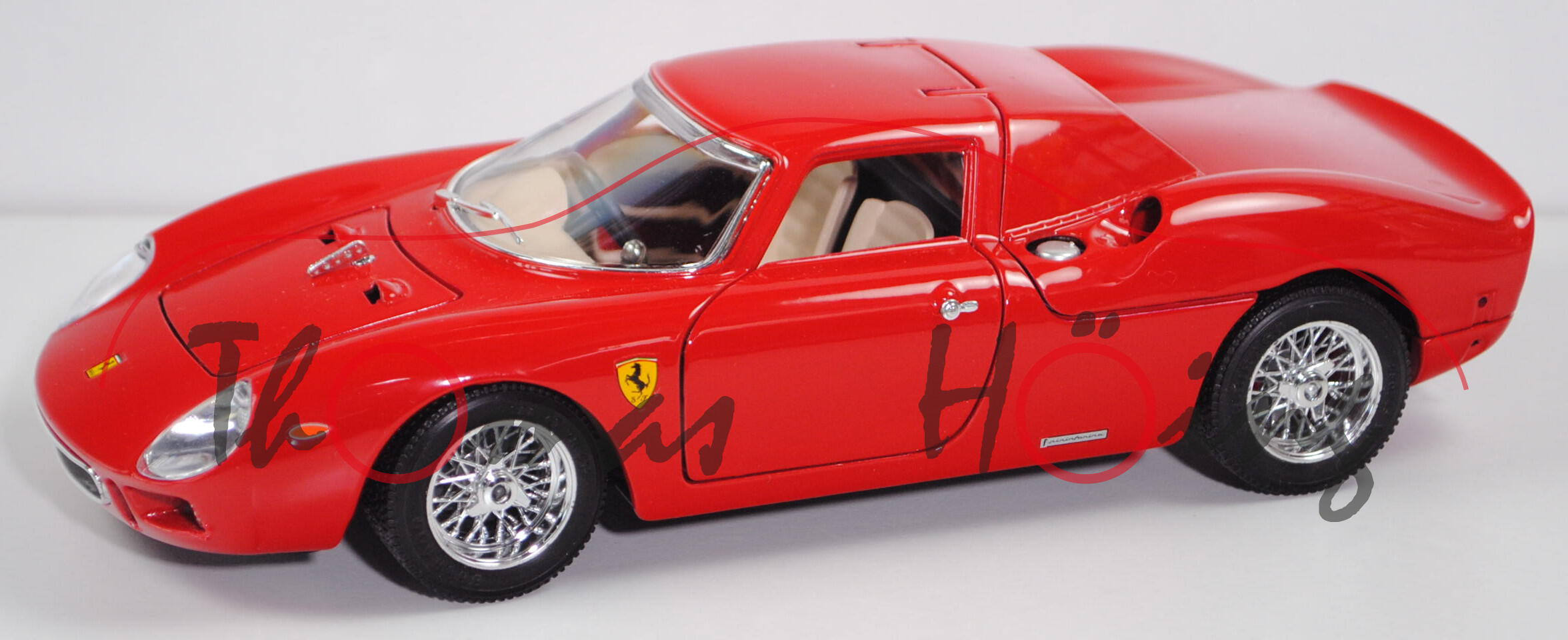 Ferrari 250 LM (Le Mans, Modell 63-66), rosso corsa, Rad vorne rechts lose dabei, Bburago, 1:18, mb