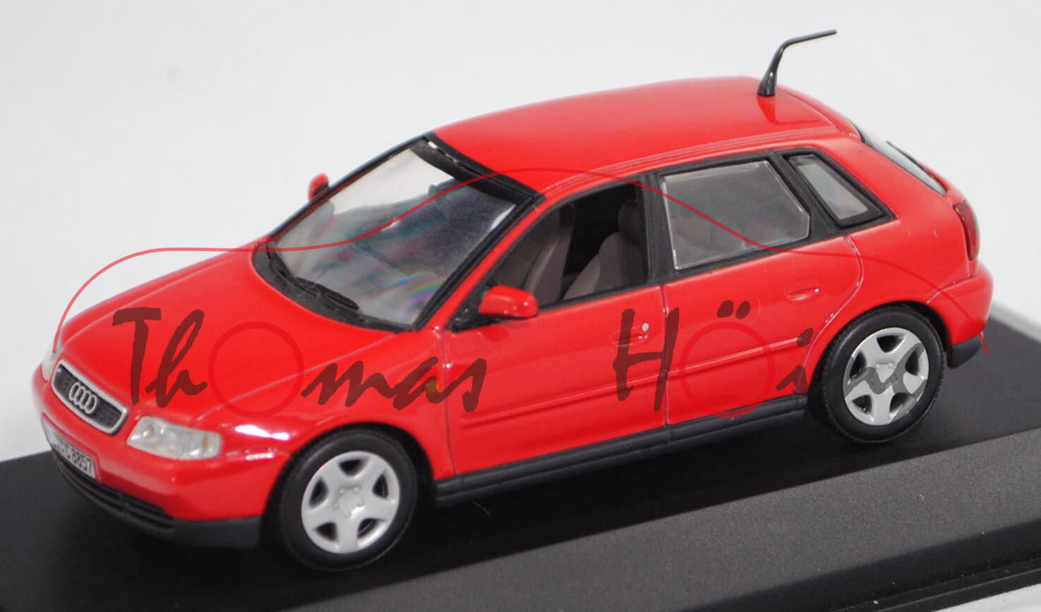 Audi A3 1.9 TDI 5 turig Typ 8L Vorfacelift Mod. 1999 2000 laserrot Minichamps 1 43 Werbebox 20000000618 audia35tuererlaserrotminichamps143werbeschachtel