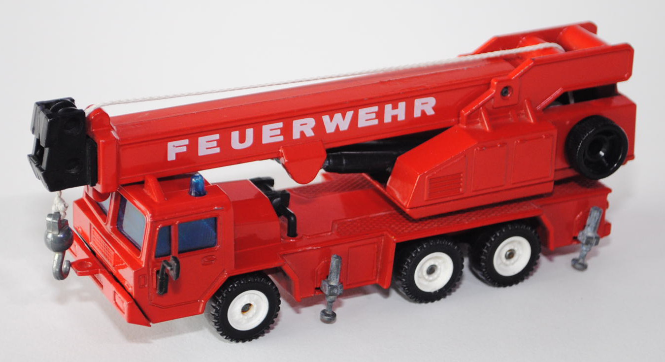 Faun KF 30.31/48 Kranwagen, verkehrsrot, FEUERWEHR, Kordel reinweiß, LKW12, minimale Farbabplatzer