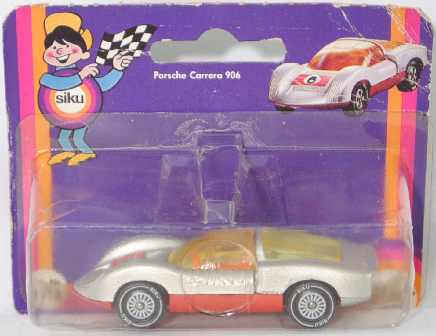 00006 Porsche 906 Carrera 6 (Typ Standard Coupé, Modell 1966-1966), silbergraumetallic/verkehrsrot, Nr. 6, Bpr. V 285 / 1013, W-Germ, Verglasung gelb, R11, SIKU SUPER, 1:59, P18